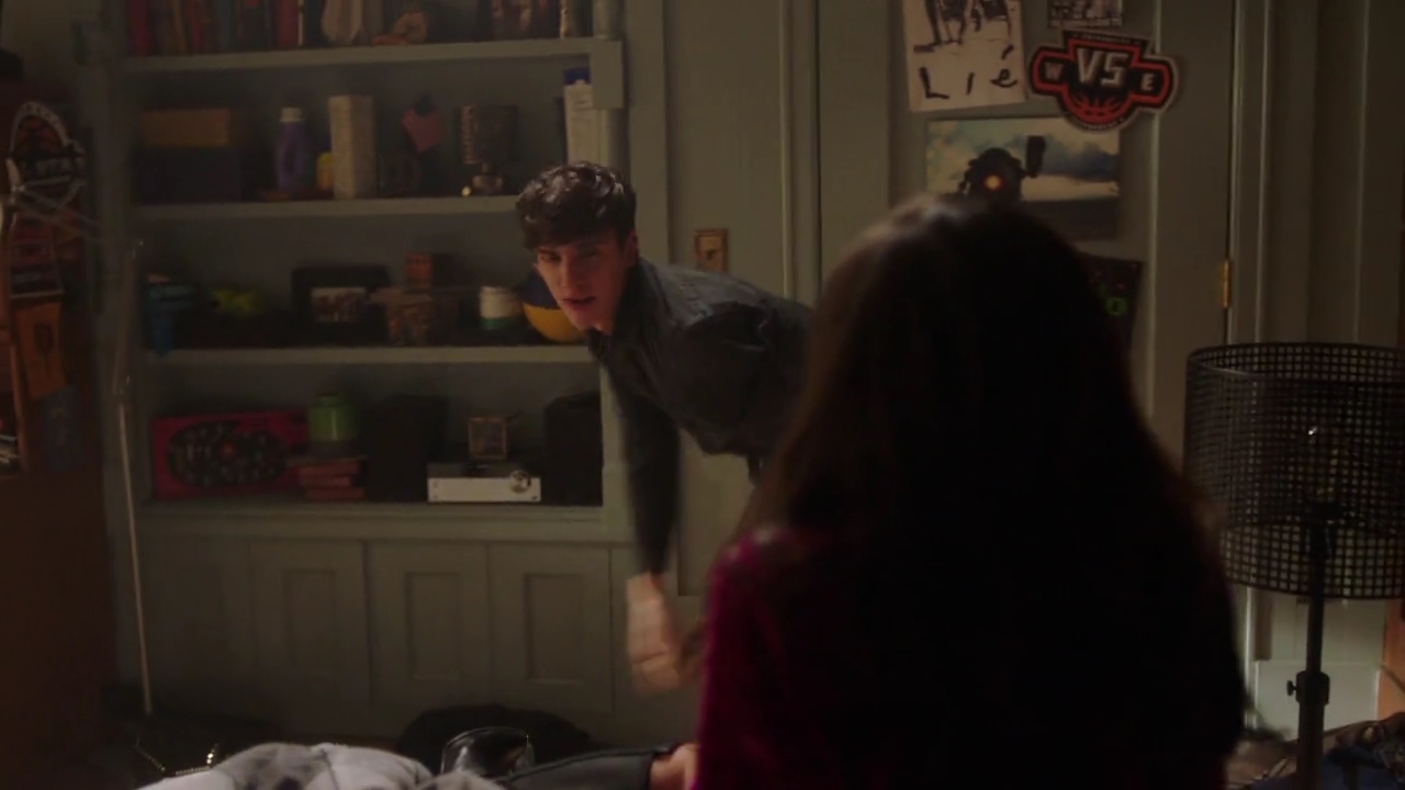 Charmed-Online-dot-nl_Charmed-1x14TouchedByADemon00103.jpg