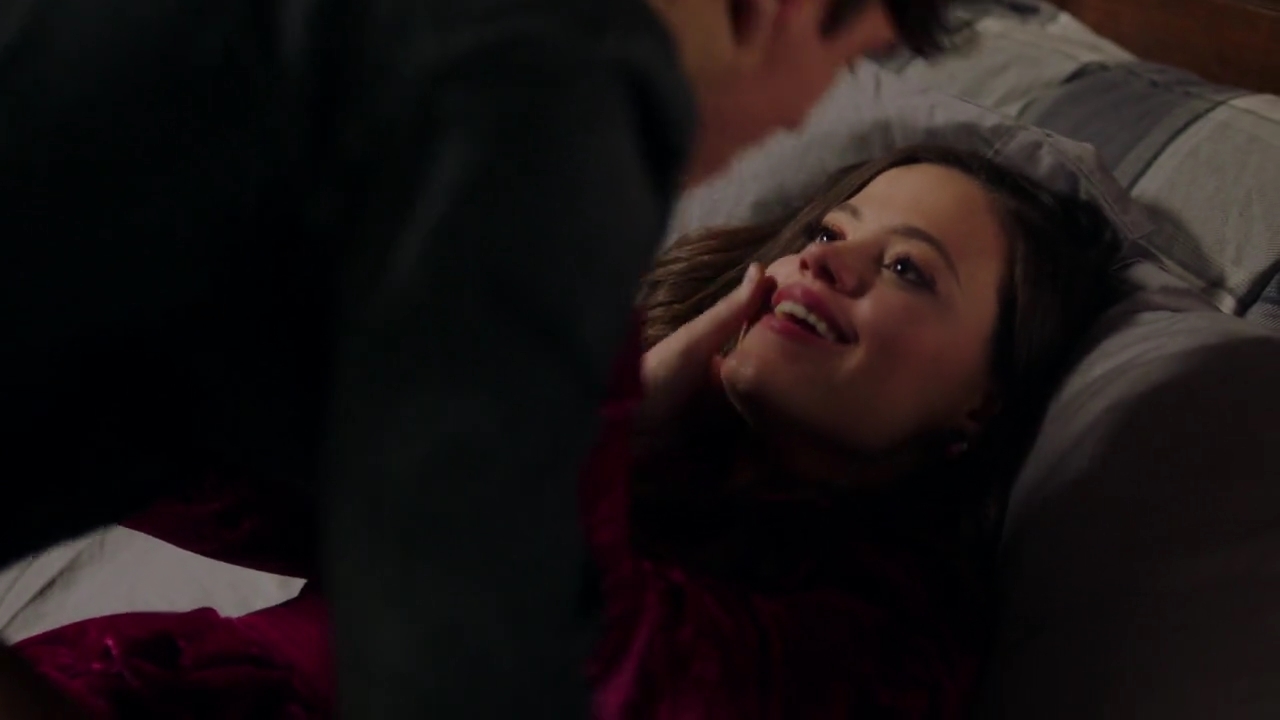 Charmed-Online-dot-nl_Charmed-1x14TouchedByADemon00110.jpg