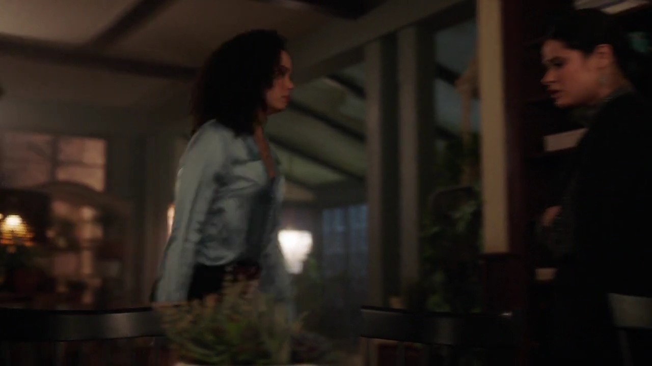 Charmed-Online-dot-nl_Charmed-1x14TouchedByADemon00342.jpg