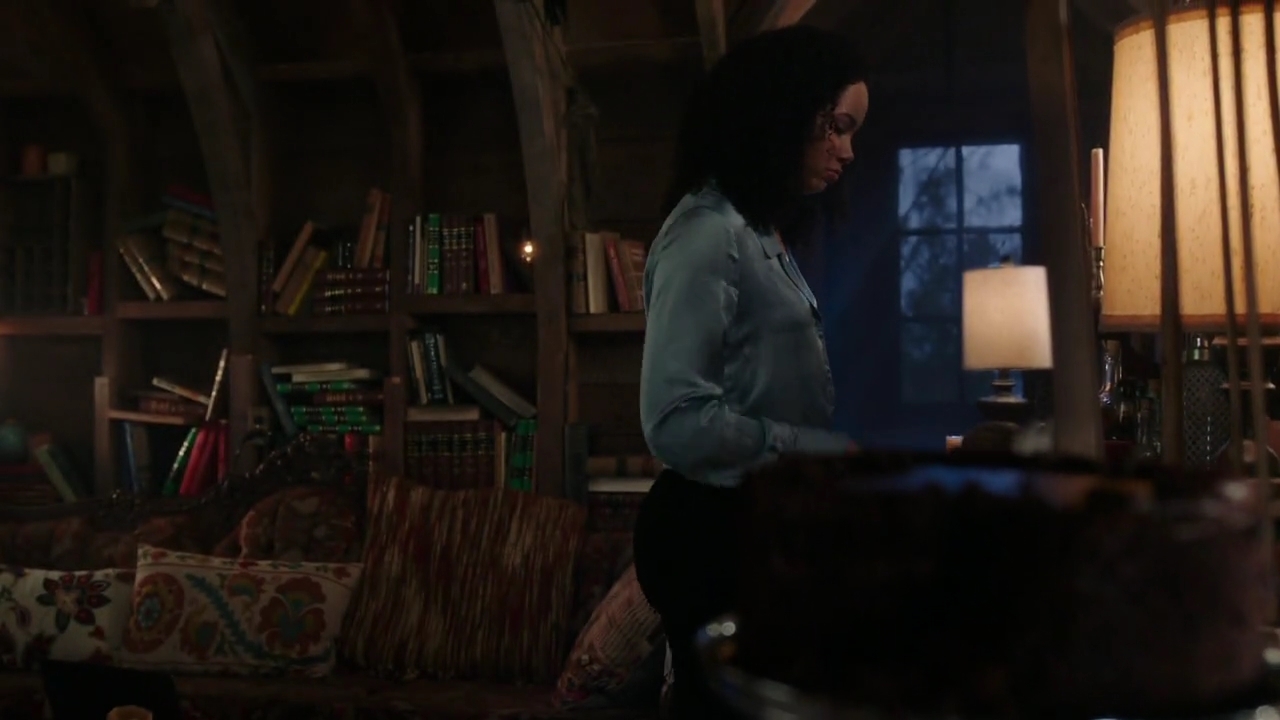 Charmed-Online-dot-nl_Charmed-1x14TouchedByADemon00354.jpg