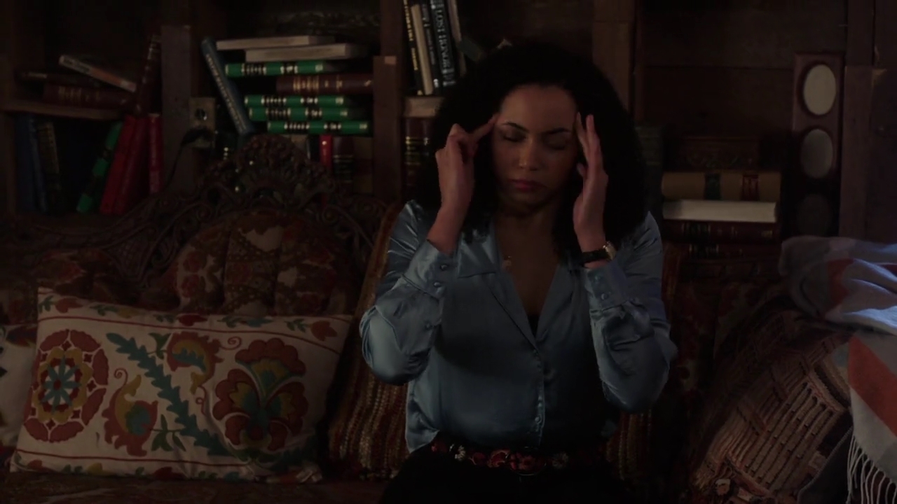 Charmed-Online-dot-nl_Charmed-1x14TouchedByADemon00368.jpg
