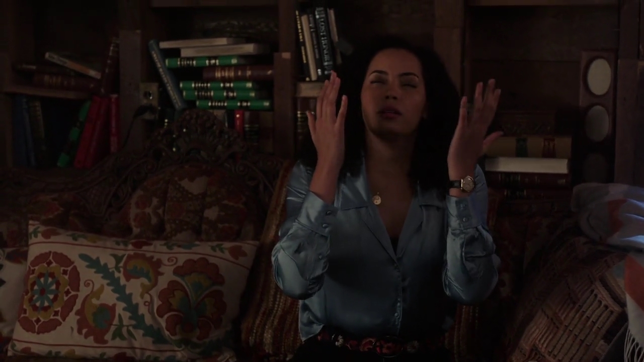 Charmed-Online-dot-nl_Charmed-1x14TouchedByADemon00369.jpg
