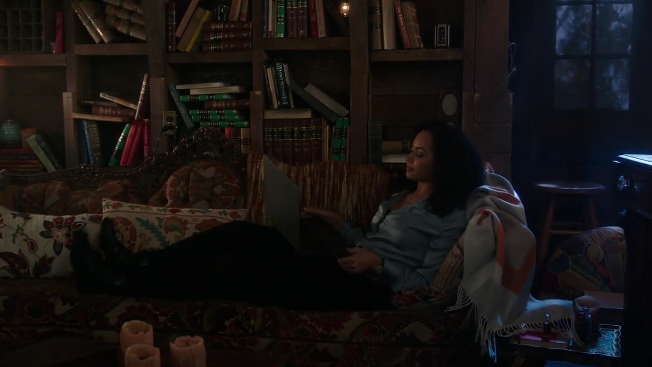 Charmed-Online-dot-nl_Charmed-1x14TouchedByADemon00378.jpg