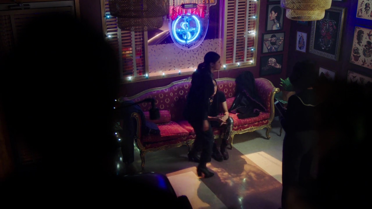 Charmed-Online-dot-nl_Charmed-1x14TouchedByADemon00931.jpg