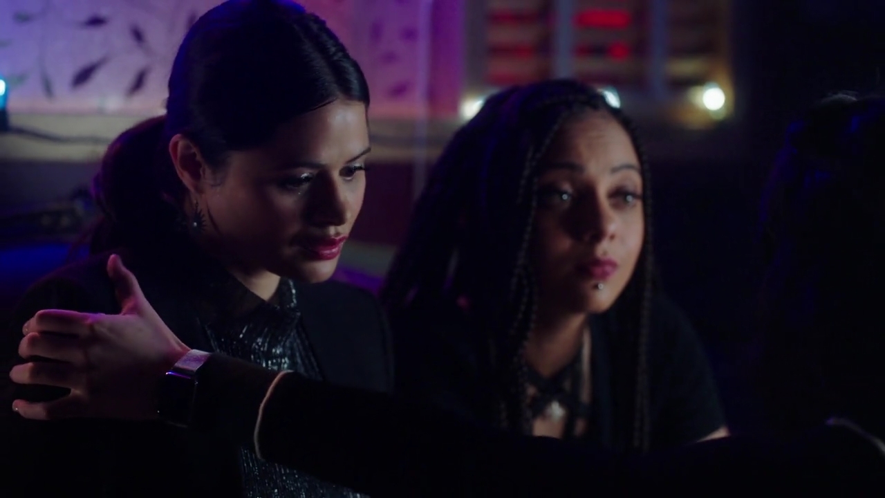 Charmed-Online-dot-nl_Charmed-1x14TouchedByADemon00943.jpg