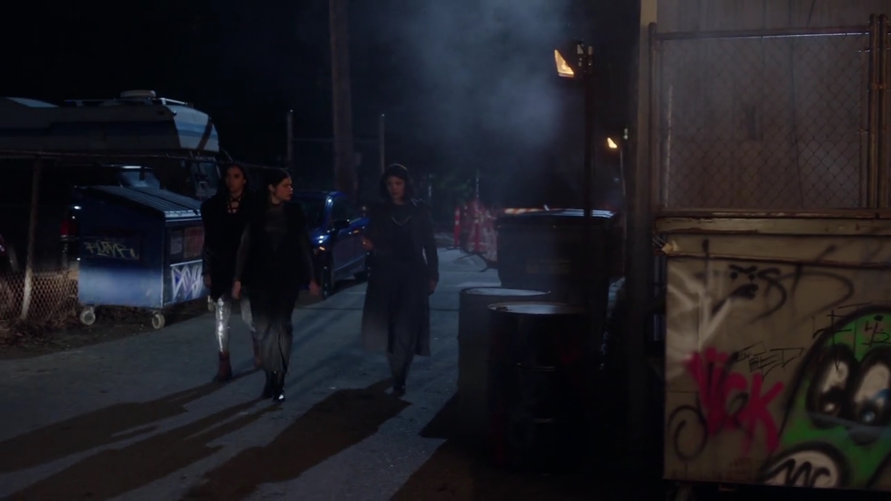 Charmed-Online-dot-nl_Charmed-1x14TouchedByADemon01061.jpg