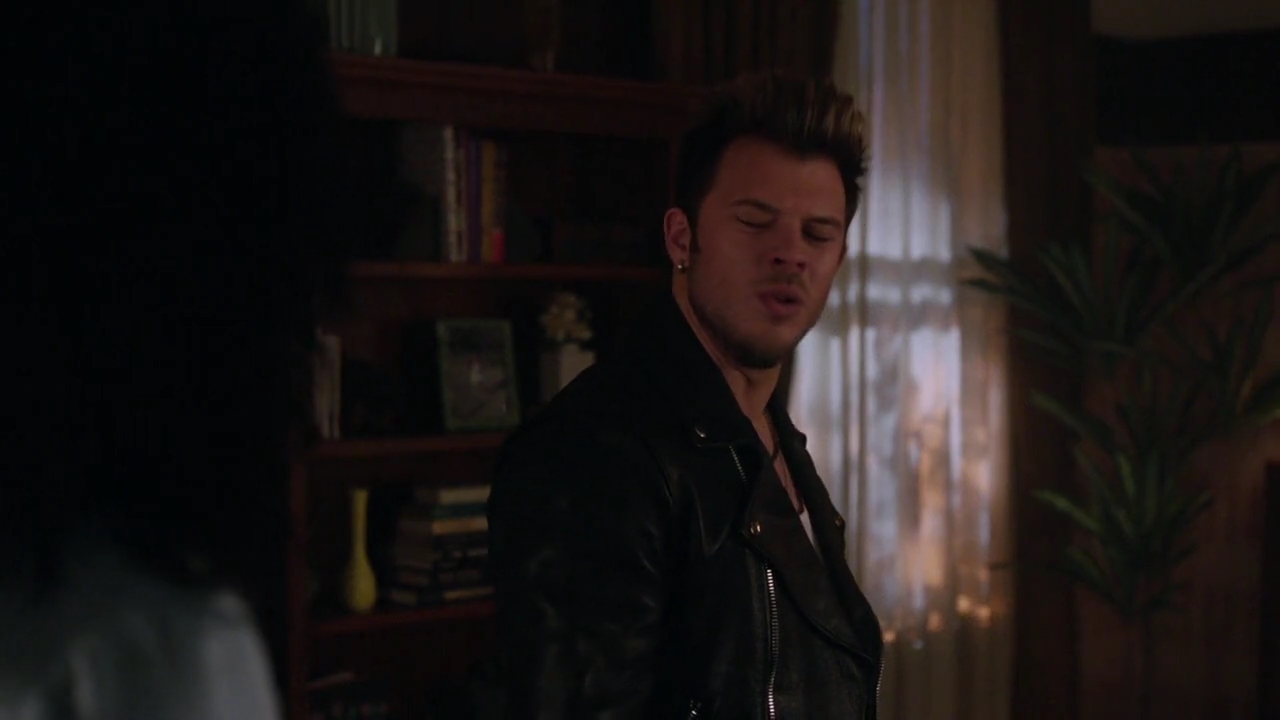 Charmed-Online-dot-nl_Charmed-1x14TouchedByADemon01188.jpg