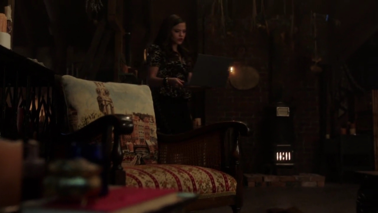 Charmed-Online-dot-nl_Charmed-1x14TouchedByADemon01542.jpg
