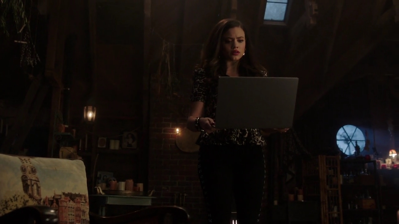 Charmed-Online-dot-nl_Charmed-1x14TouchedByADemon01549.jpg
