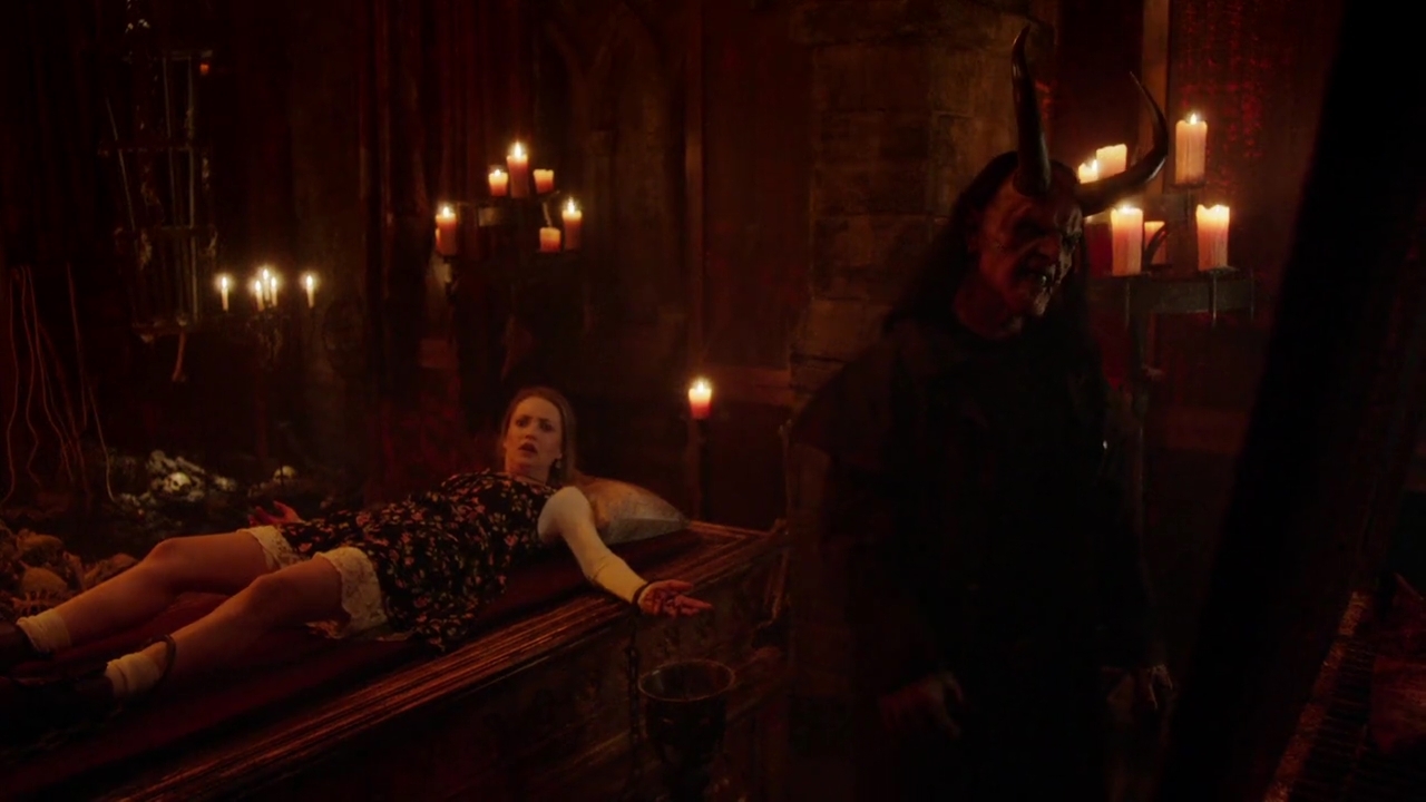 Charmed-Online-dot-nl_Charmed-1x14TouchedByADemon01700.jpg