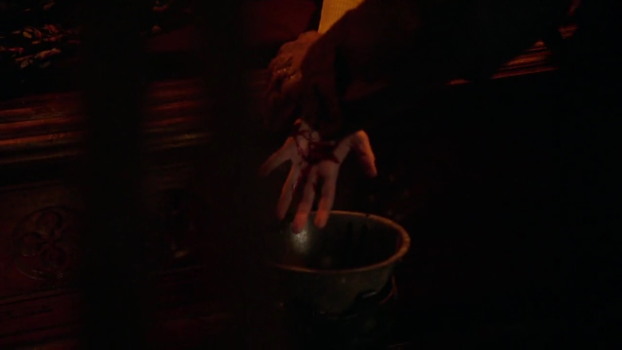 Charmed-Online-dot-nl_Charmed-1x14TouchedByADemon01734.jpg