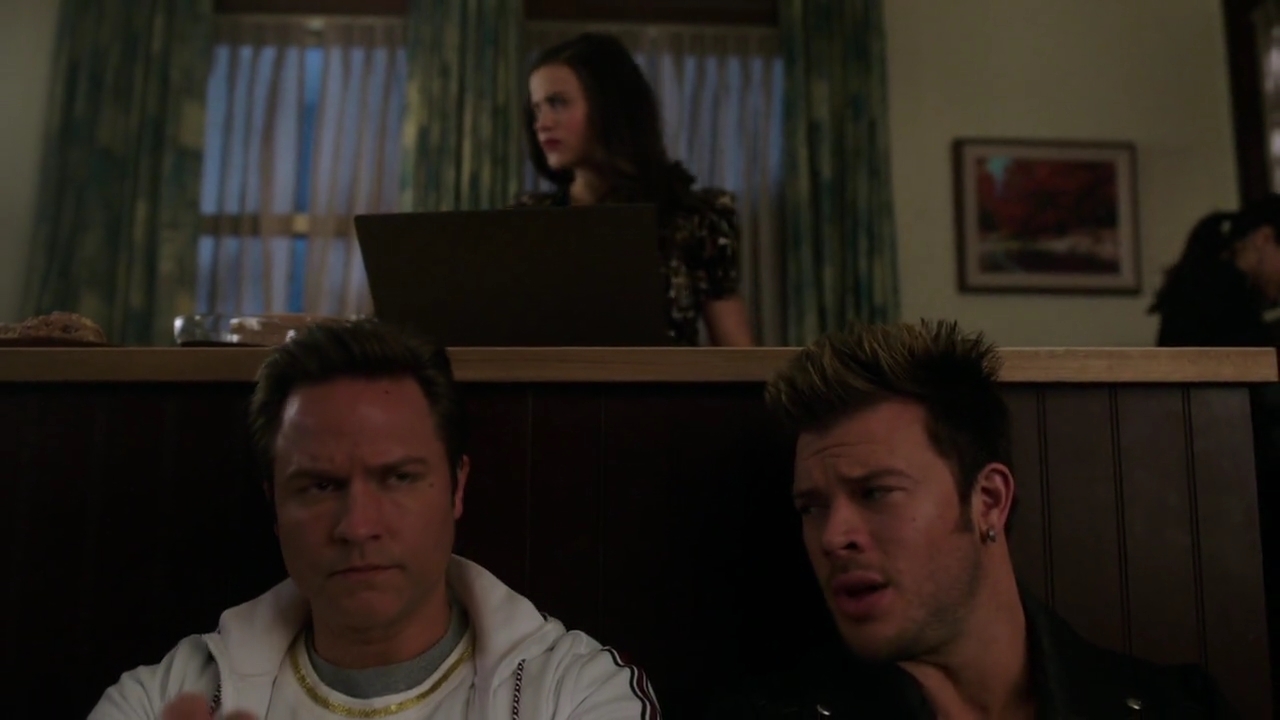 Charmed-Online-dot-nl_Charmed-1x14TouchedByADemon01753.jpg