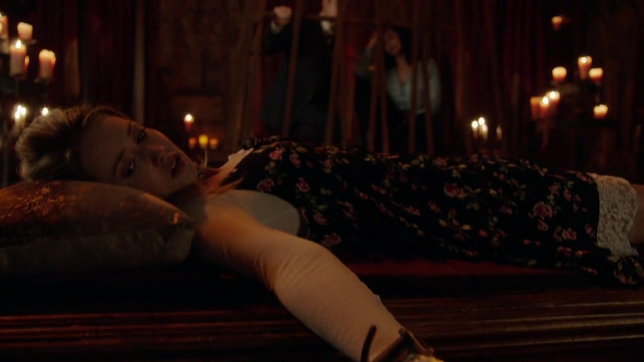 Charmed-Online-dot-nl_Charmed-1x14TouchedByADemon01766.jpg
