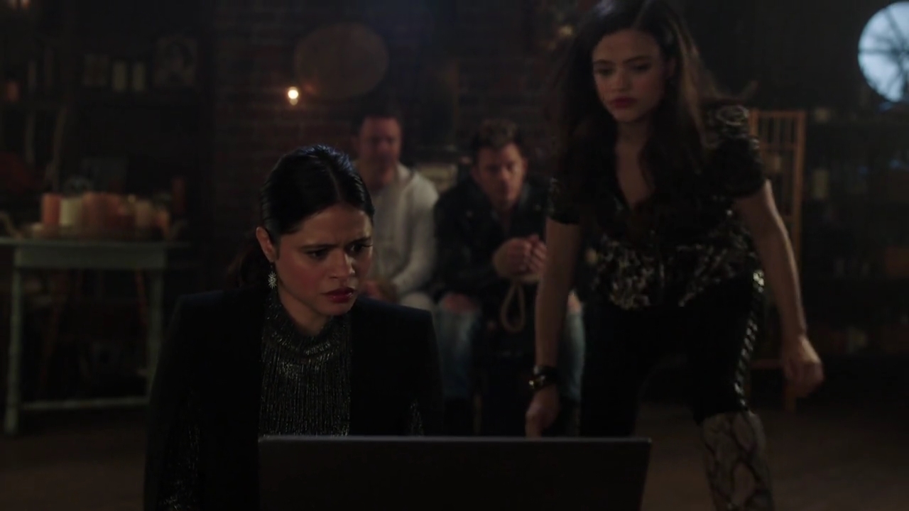 Charmed-Online-dot-nl_Charmed-1x14TouchedByADemon01871.jpg