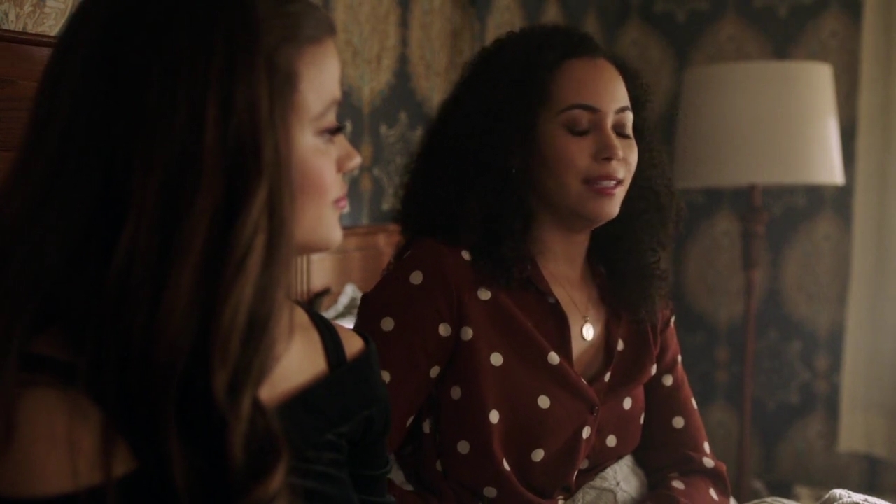 Charmed-Online-dot-nl_Charmed-1x14TouchedByADemon02072.jpg