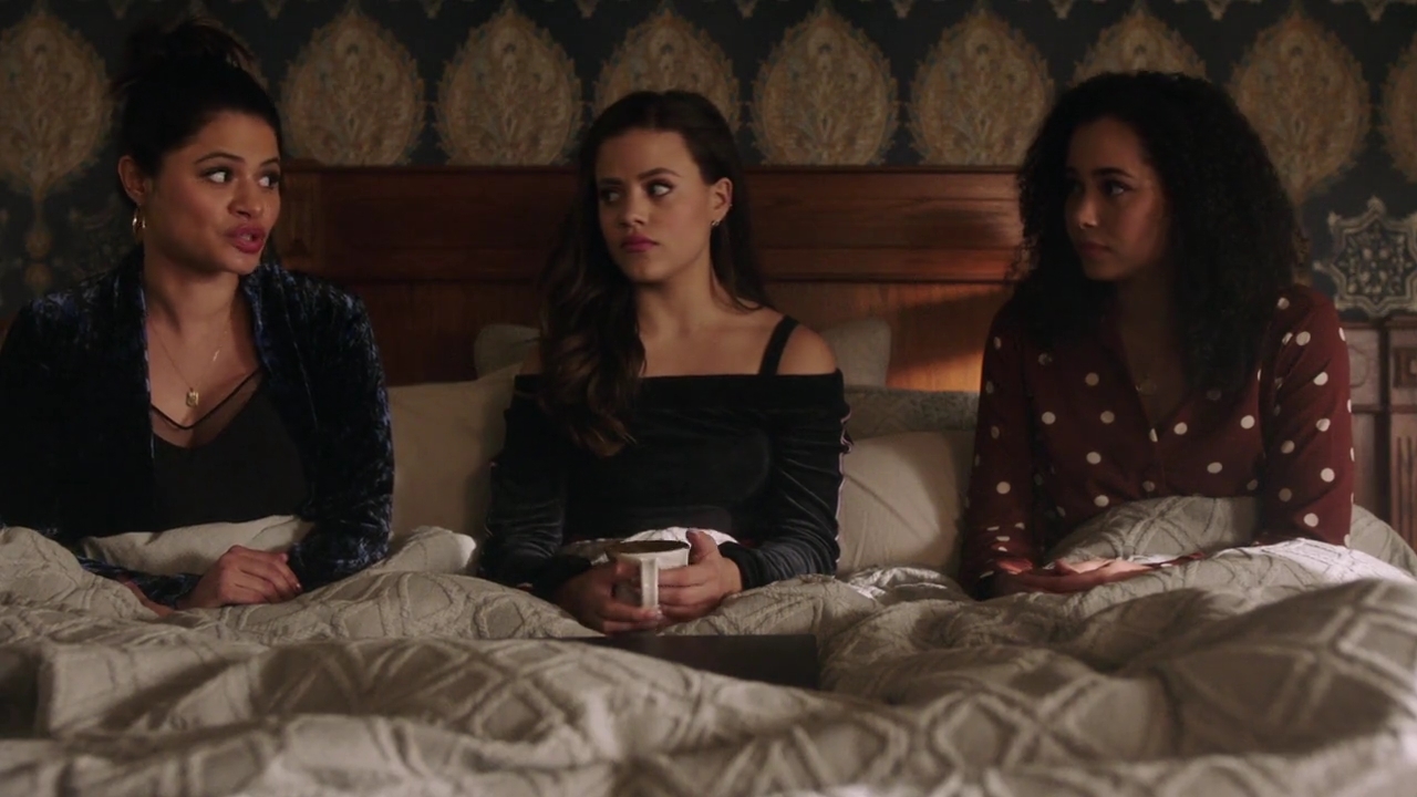 Charmed-Online-dot-nl_Charmed-1x14TouchedByADemon02089.jpg