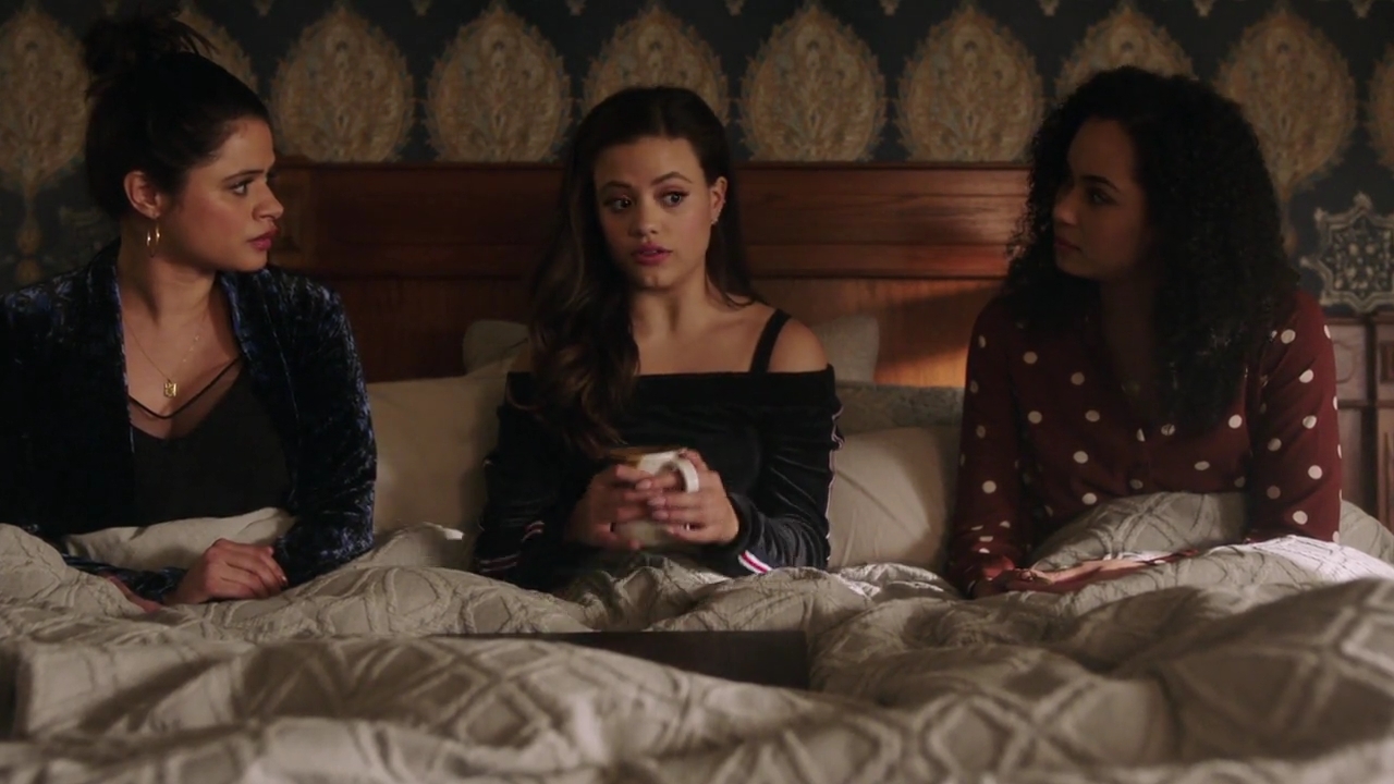 Charmed-Online-dot-nl_Charmed-1x14TouchedByADemon02099.jpg