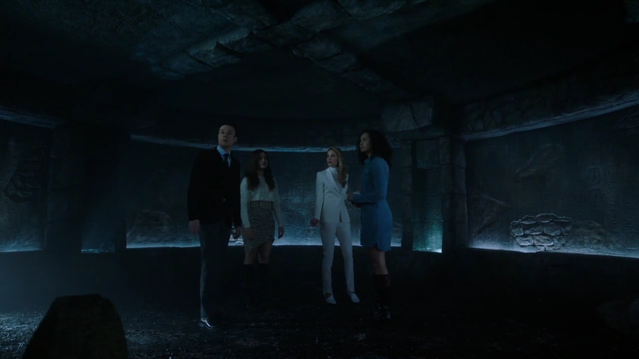 Charmed-Online-dot-nl_Charmed-1x15SwitchesAndStones00085.jpg Charmed-Online-dot-nl_Charmed-1x15SwitchesAndStones00085.jpg