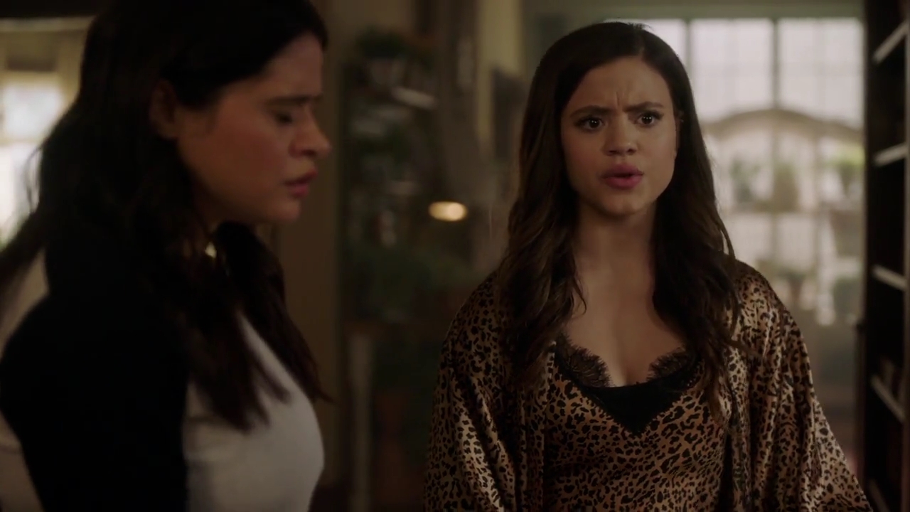 Charmed-Online-dot-nl_Charmed-1x15SwitchesAndStones00708.jpg