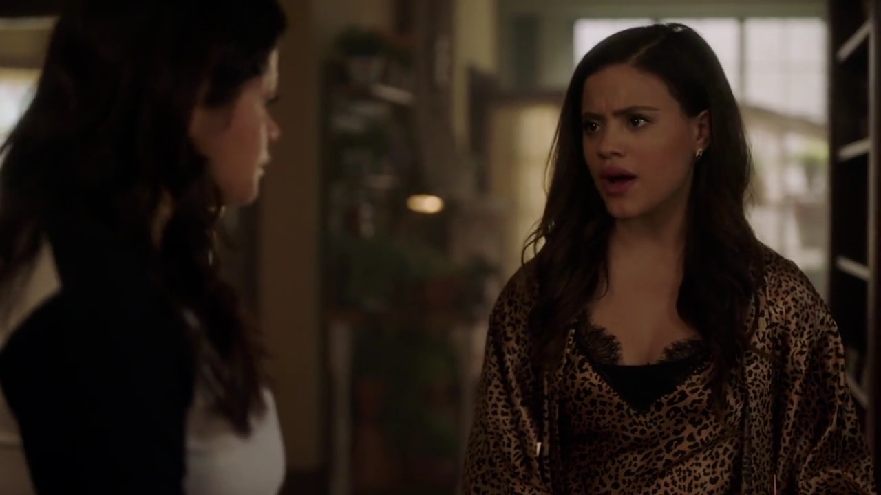 Charmed-Online-dot-nl_Charmed-1x15SwitchesAndStones00709.jpg