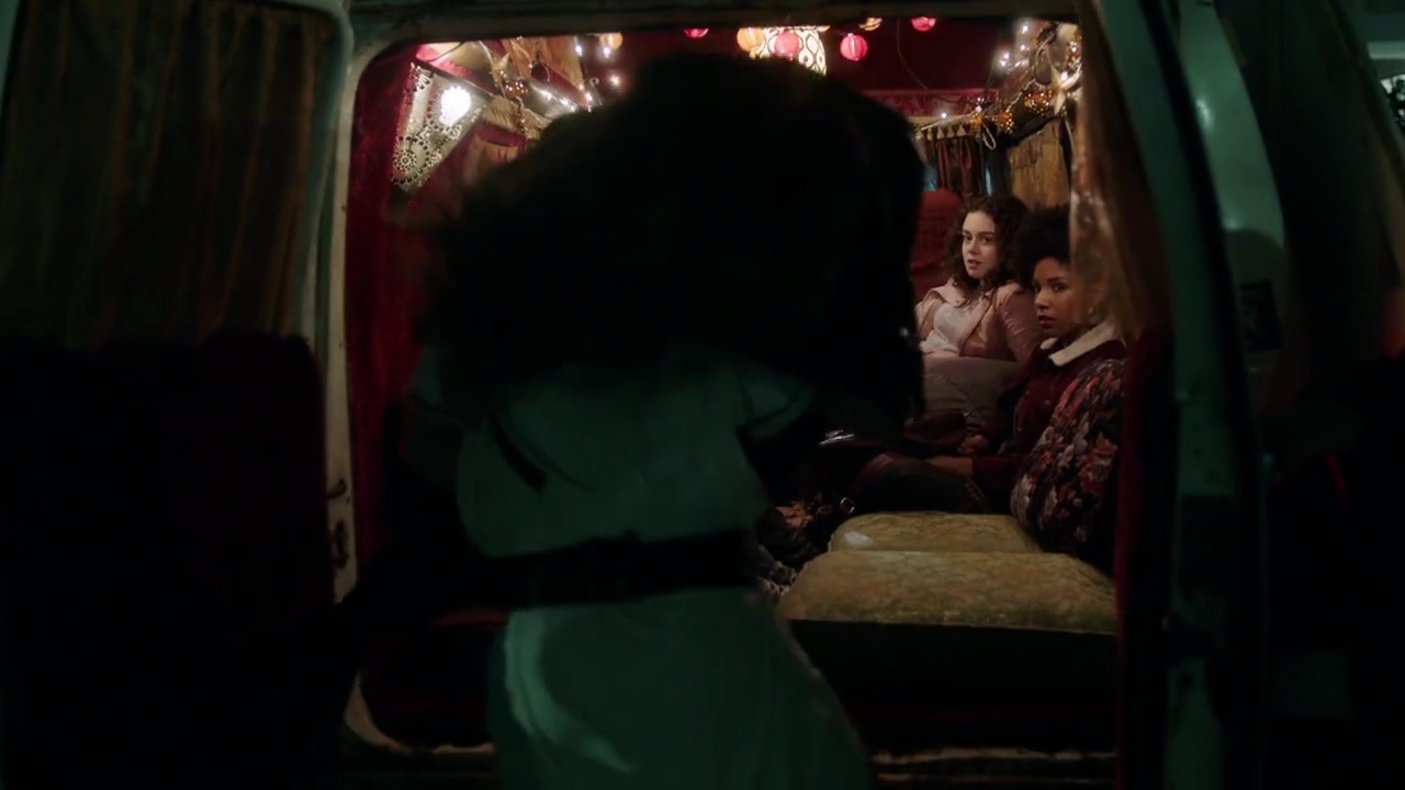 Charmed-Online-dot-nl_Charmed-1x15SwitchesAndStones00973.jpg