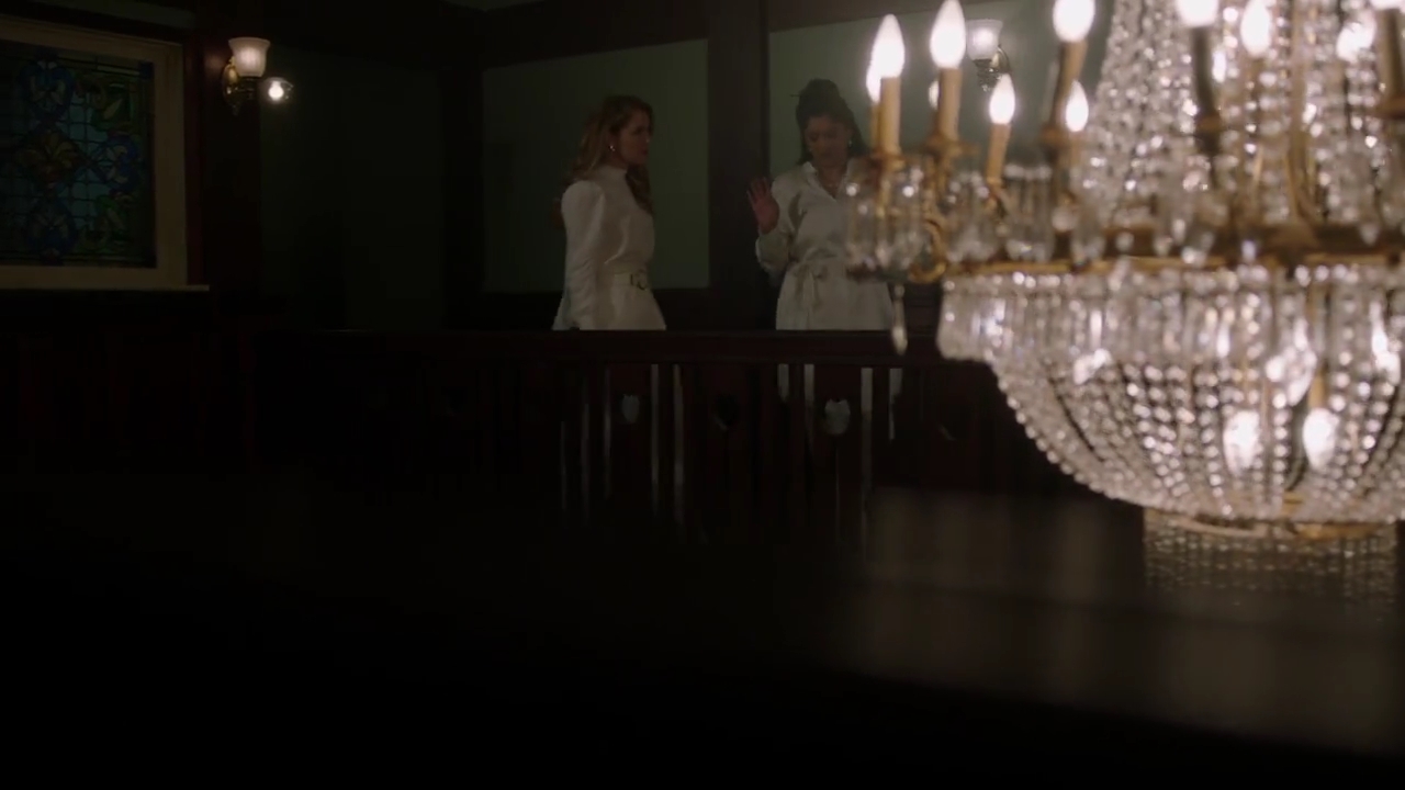 Charmed-Online-dot-nl_Charmed-1x15SwitchesAndStones01023.jpg