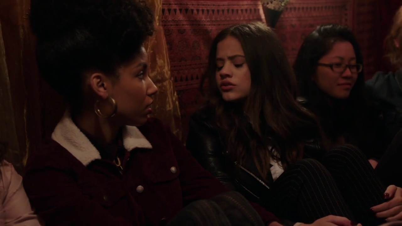 Charmed-Online-dot-nl_Charmed-1x15SwitchesAndStones01090.jpg