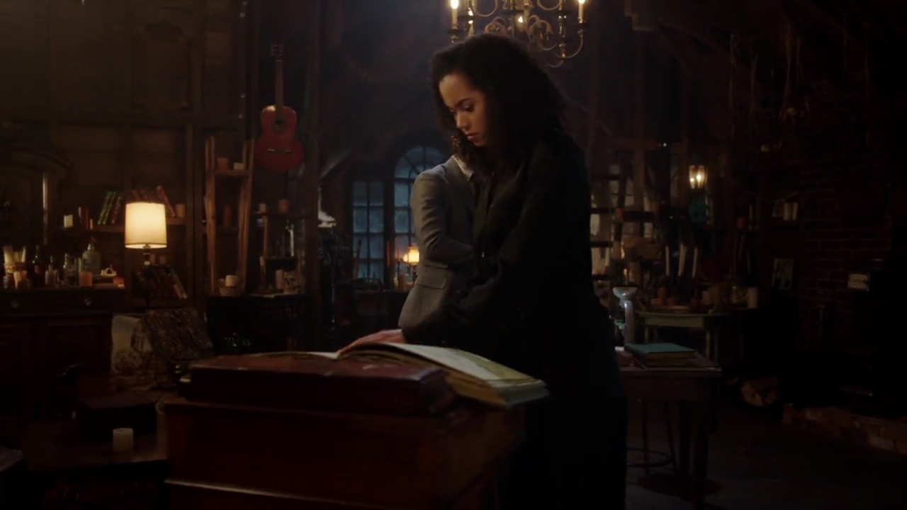 Charmed-Online-dot-nl_Charmed-1x15SwitchesAndStones01217.jpg