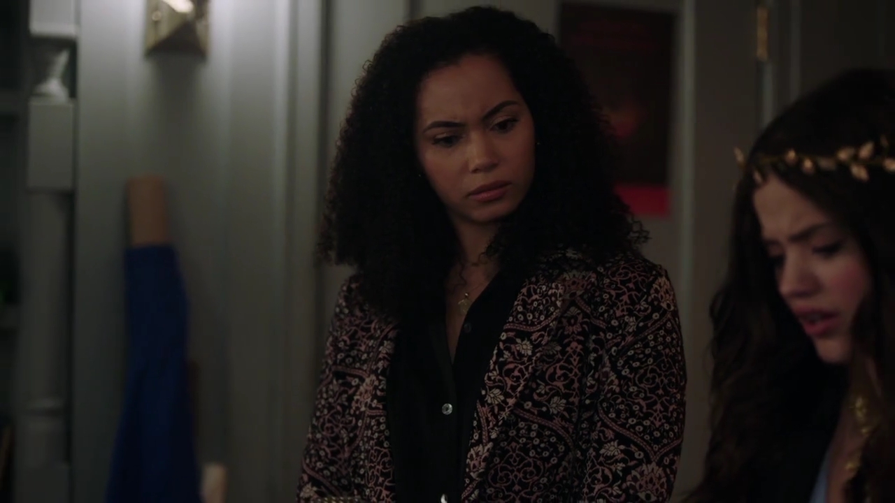 Charmed-Online-dot-nl_Charmed-1x15SwitchesAndStones01686.jpg