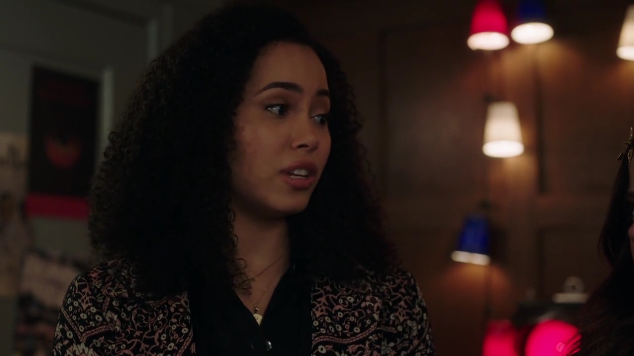 Charmed-Online-dot-nl_Charmed-1x15SwitchesAndStones01711.jpg