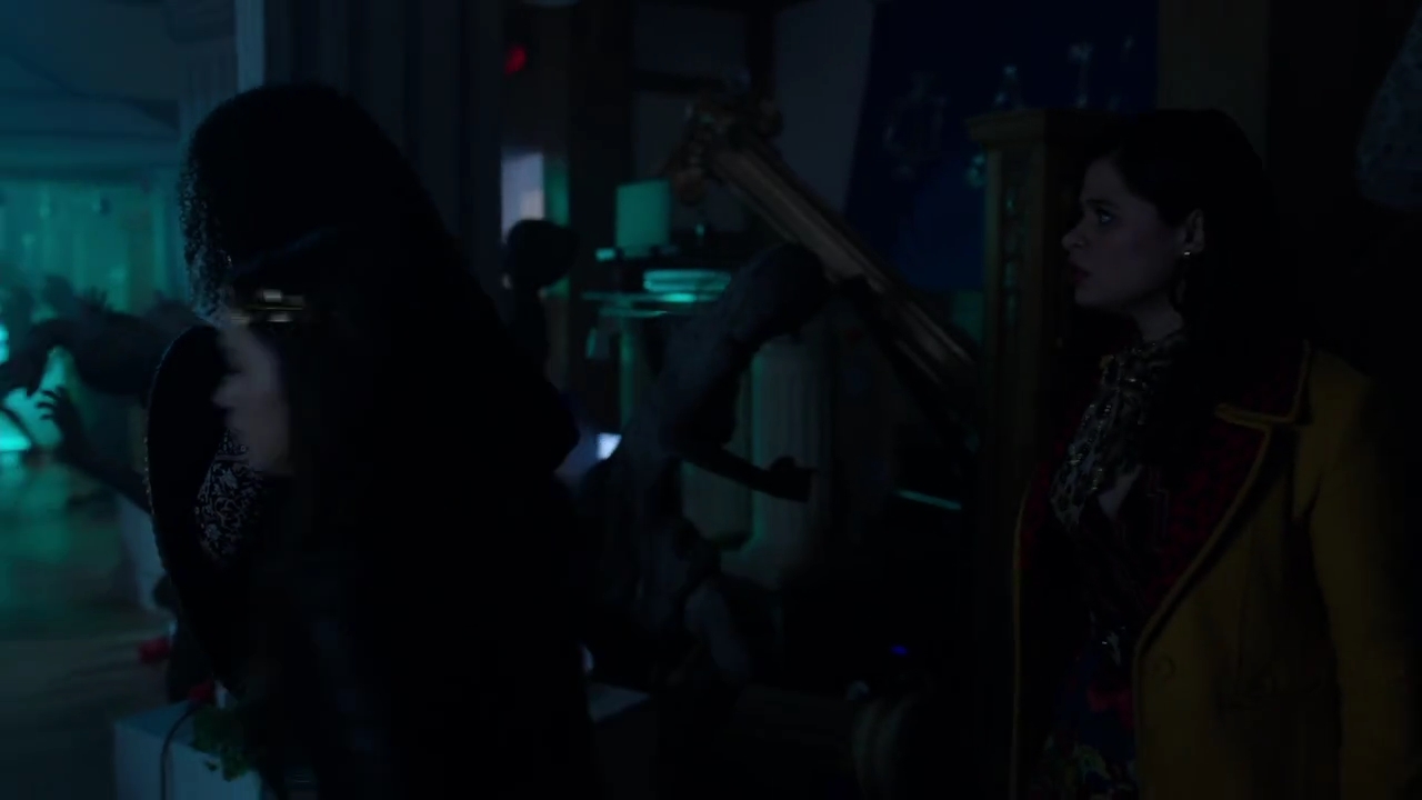 Charmed-Online-dot-nl_Charmed-1x15SwitchesAndStones01892.jpg
