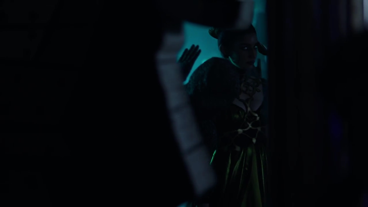 Charmed-Online-dot-nl_Charmed-1x15SwitchesAndStones01903.jpg