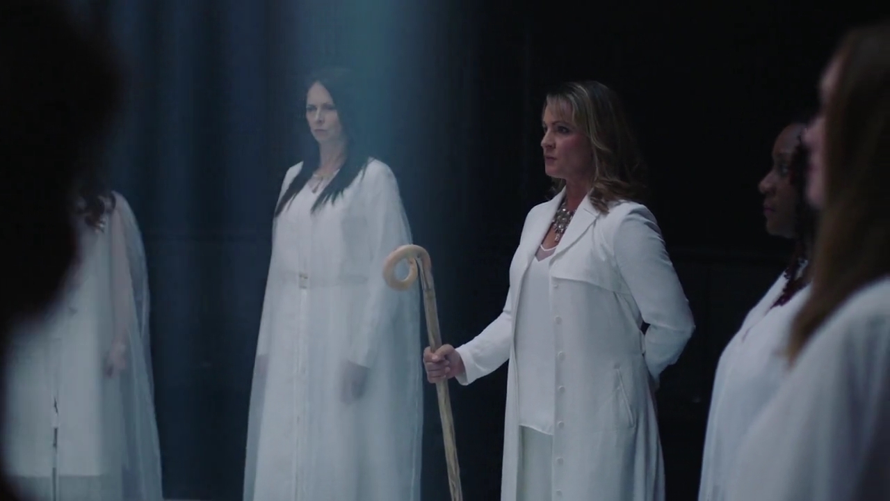 Charmed-Online-dot-nl_Charmed-1x17Surrender00104.jpg
