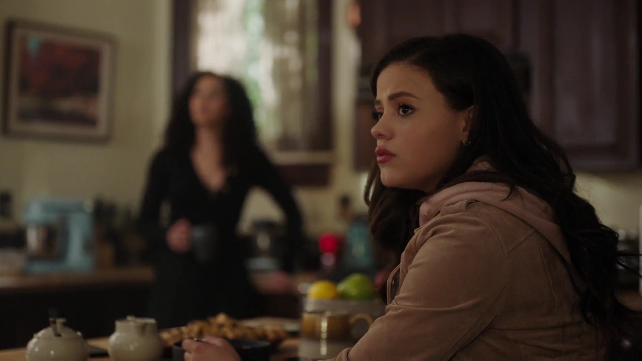 Charmed-Online-dot-nl_Charmed-1x17Surrender00175.jpg