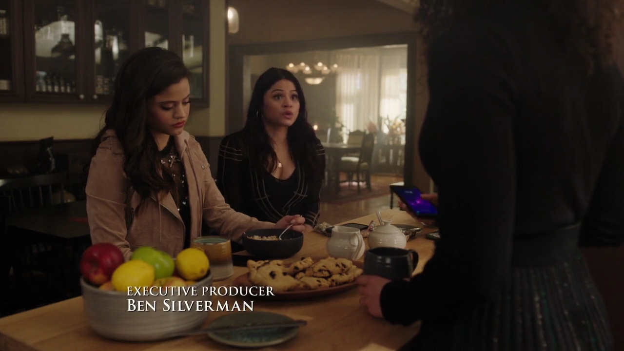 Charmed-Online-dot-nl_Charmed-1x17Surrender00184.jpg