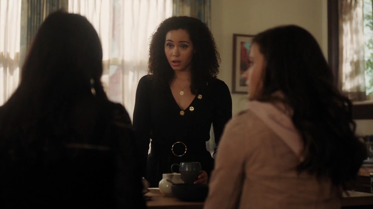 Charmed-Online-dot-nl_Charmed-1x17Surrender00233.jpg