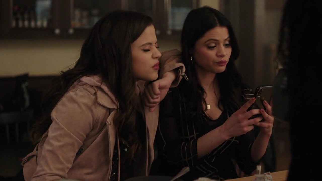Charmed-Online-dot-nl_Charmed-1x17Surrender00252.jpg