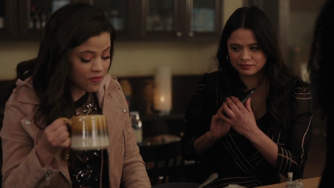 Charmed-Online-dot-nl_Charmed-1x17Surrender00259.jpg