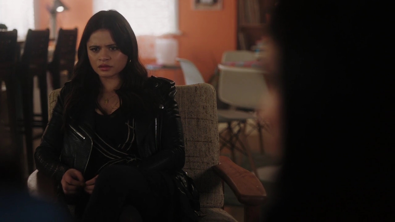Charmed-Online-dot-nl_Charmed-1x17Surrender00283.jpg