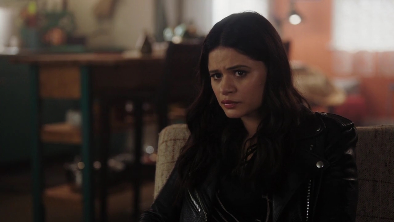 Charmed-Online-dot-nl_Charmed-1x17Surrender00327.jpg