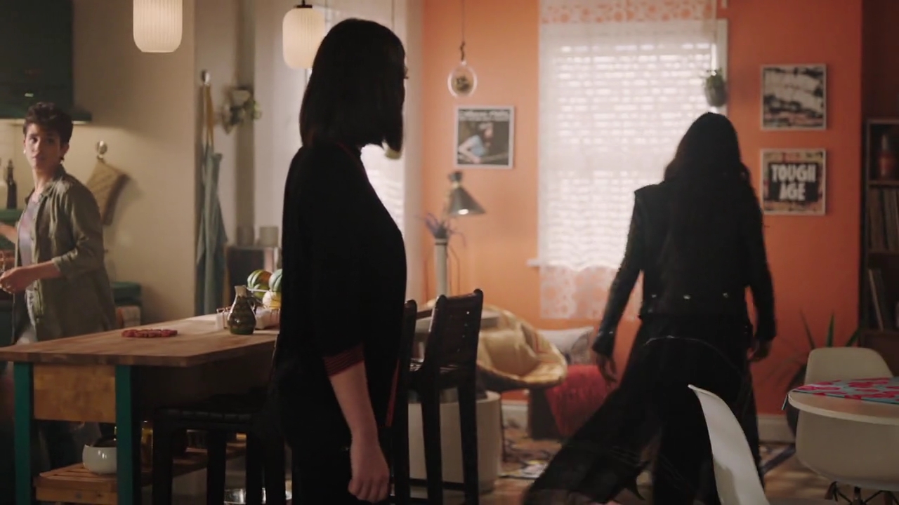 Charmed-Online-dot-nl_Charmed-1x17Surrender00418.jpg