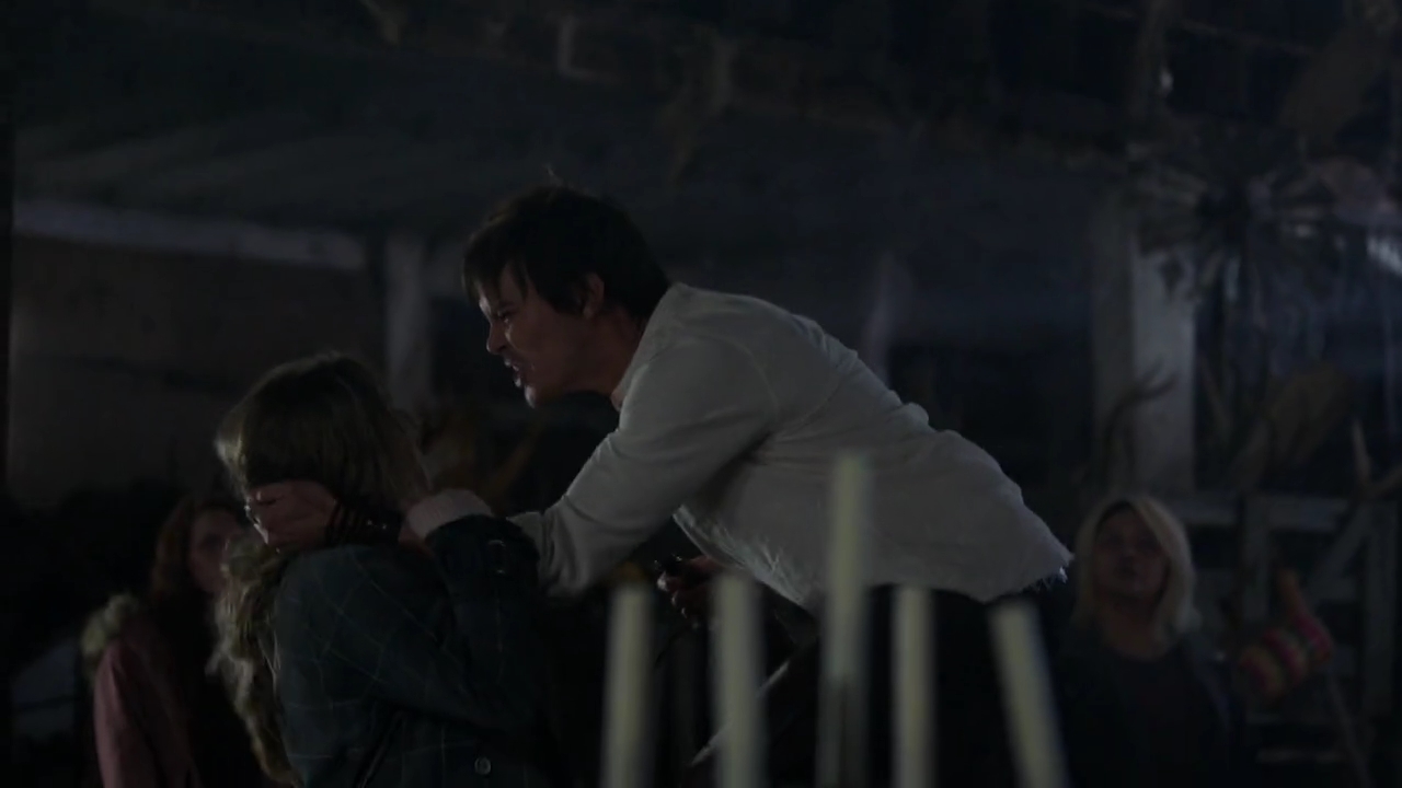 Charmed-Online-dot-nl_Charmed-1x17Surrender00457.jpg