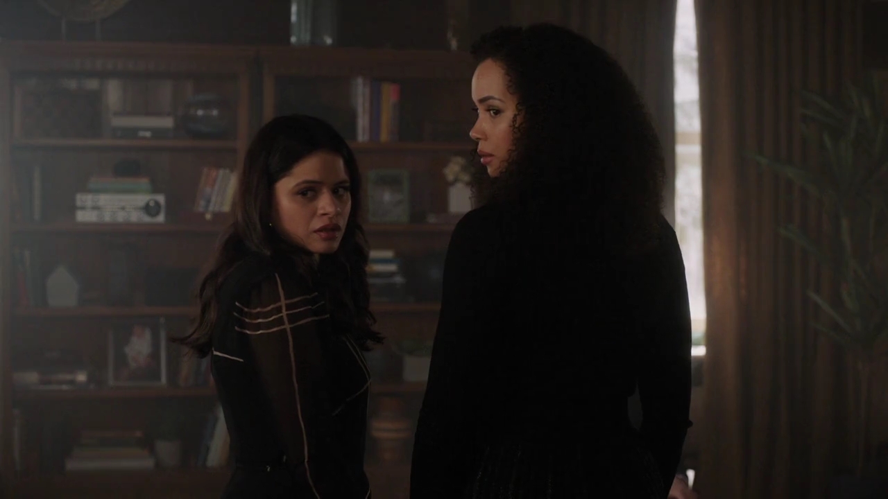 Charmed-Online-dot-nl_Charmed-1x17Surrender00598.jpg