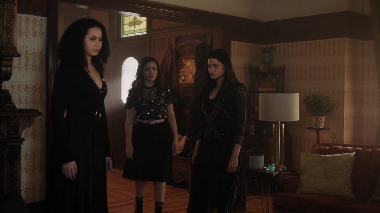 Charmed-Online-dot-nl_Charmed-1x17Surrender00609.jpg