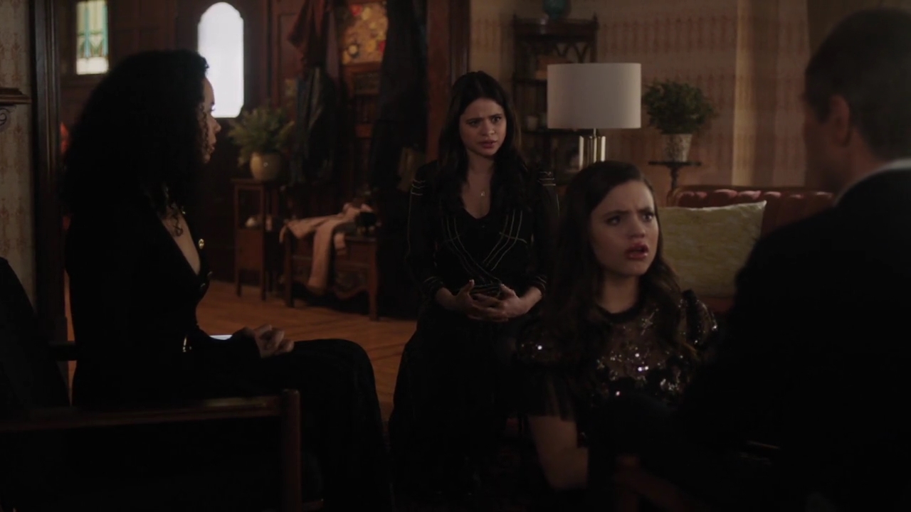 Charmed-Online-dot-nl_Charmed-1x17Surrender00653.jpg