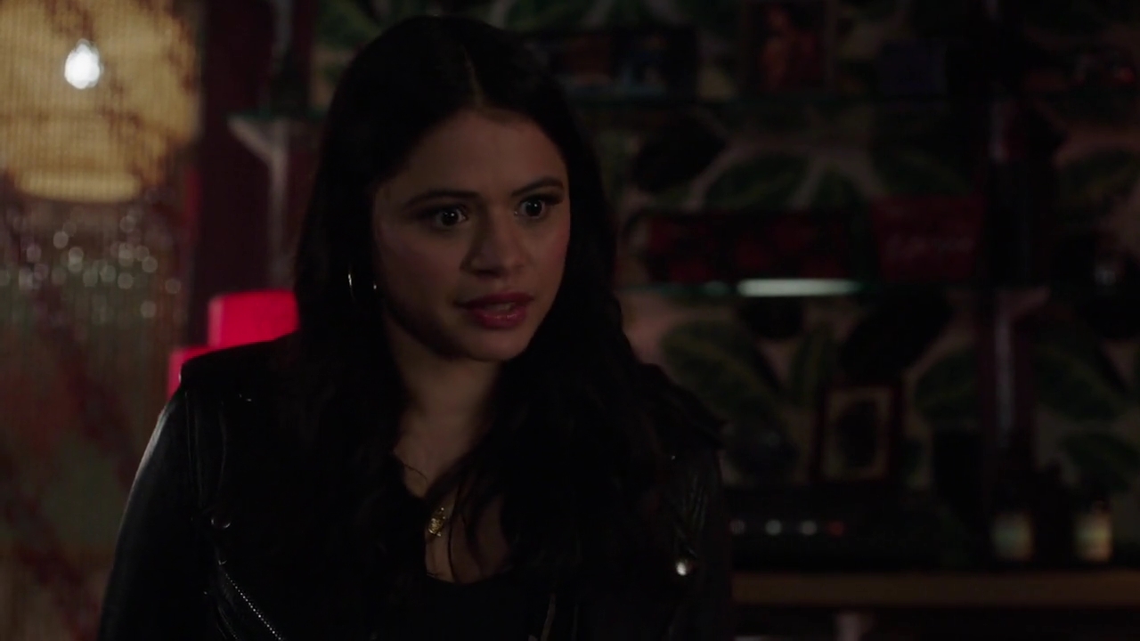 Charmed-Online-dot-nl_Charmed-1x17Surrender00811.jpg