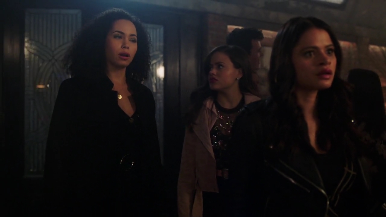 Charmed-Online-dot-nl_Charmed-1x17Surrender00911.jpg