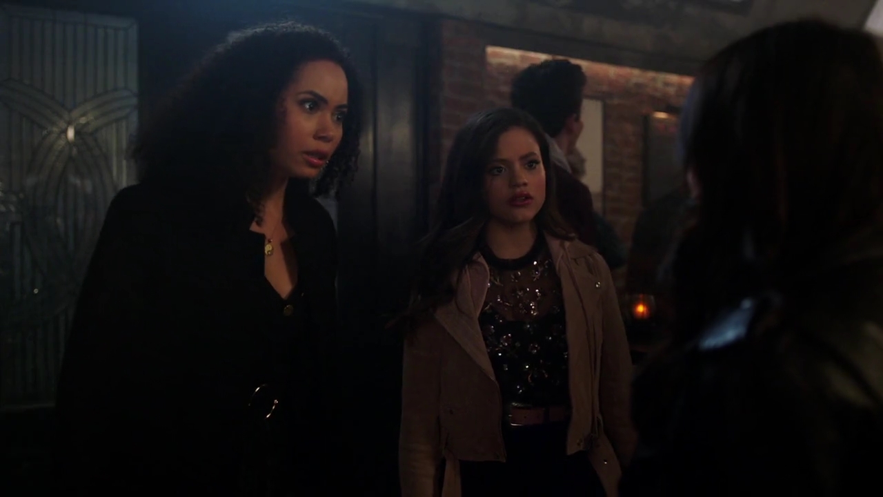 Charmed-Online-dot-nl_Charmed-1x17Surrender00924.jpg