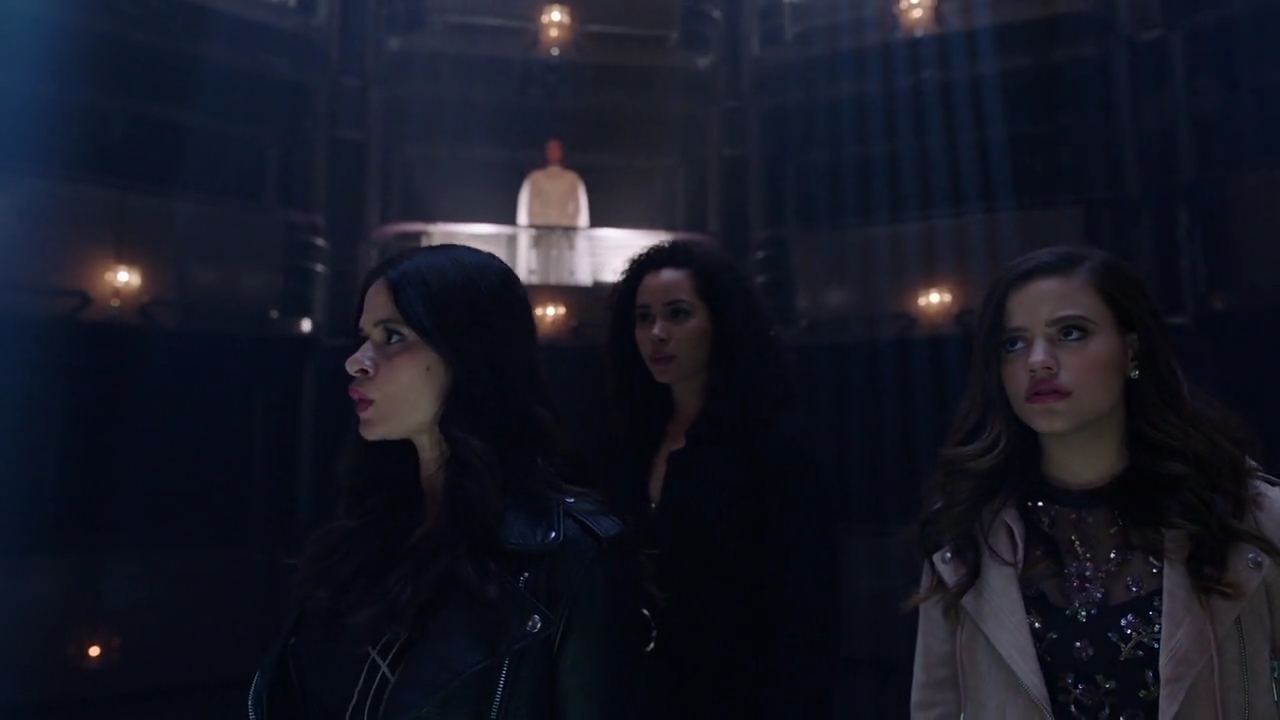 Charmed-Online-dot-nl_Charmed-1x17Surrender00992.jpg