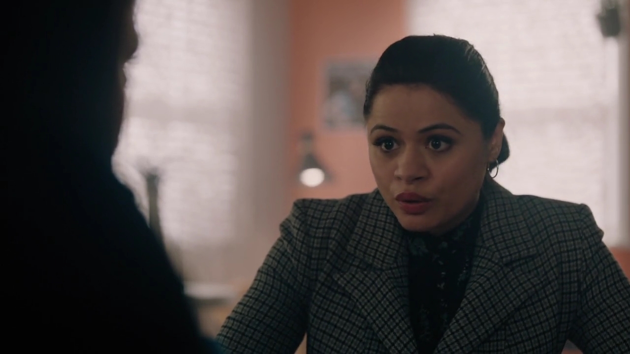 Charmed-Online-dot-nl_Charmed-1x17Surrender01081.jpg